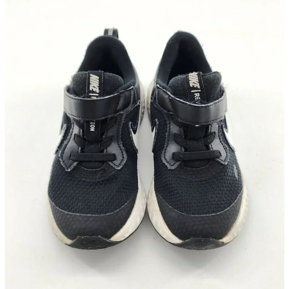 Nike Revolution Toddler Athletic Sneaker Shoe Hook & Loop BQ5672-003 Black 10.5C